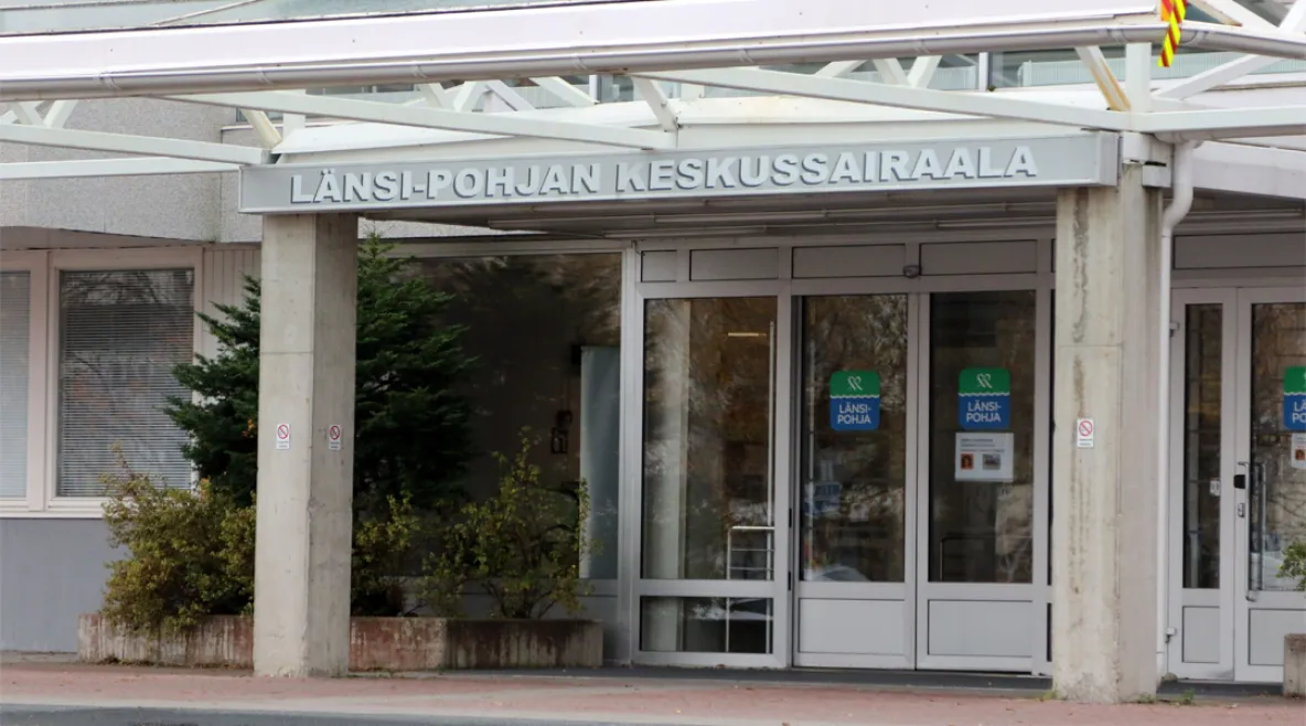 Länsi-Pohjan sairaalan sisäänkäynti