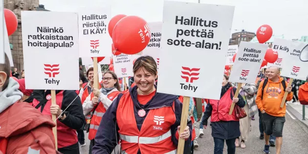 Tehyn mielenosoitus Helsingissä. Hallituksen paikkotoimet.