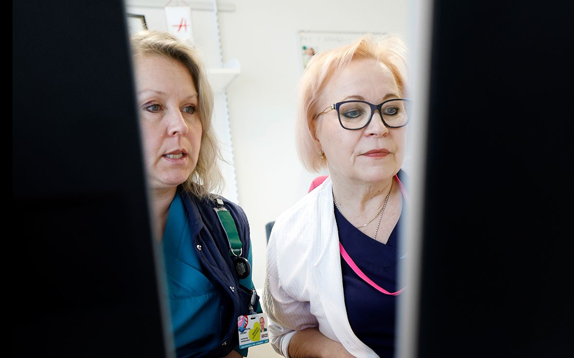 Sari Ilmarinen och Helena Siivonen.